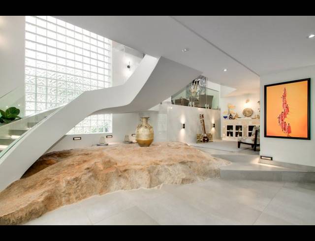 5 BEDROOM PROPERTY TO RENT IN FOURWAYS GARDENS